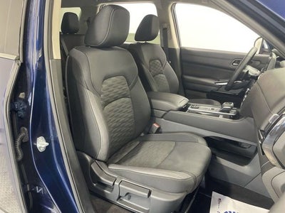 2025 Nissan Pathfinder SV 4WD