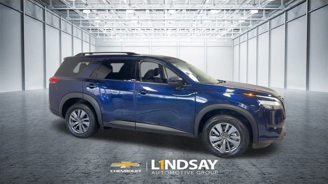 2025 Nissan Pathfinder SV 4WD
