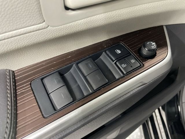 2022 Toyota Sienna LE