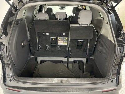 2022 Toyota Sienna LE