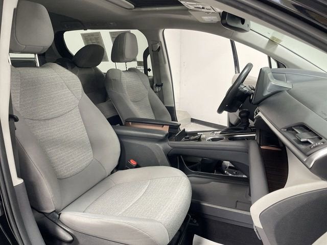 2022 Toyota Sienna LE