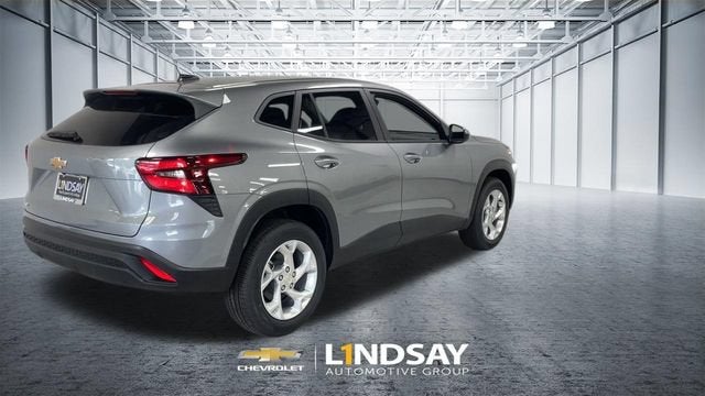 2026 Chevrolet Trax LS - Photo 9