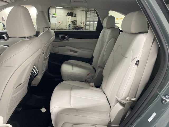 2025 Kia Sorento Hybrid EX
