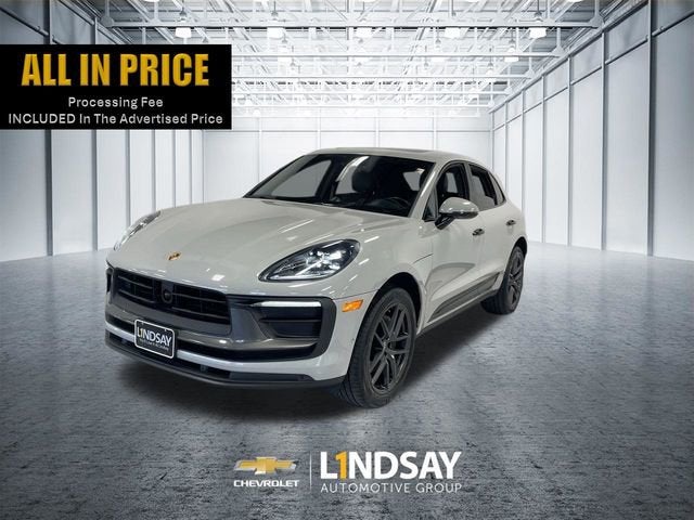 2023 Porsche Macan T's photo
