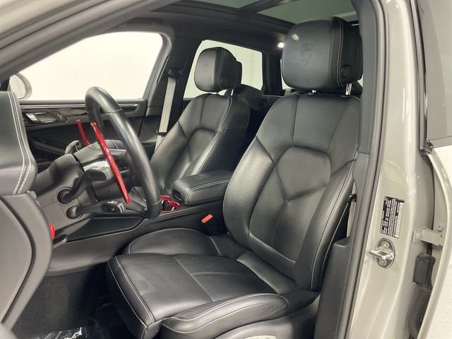 2023 Porsche Macan T