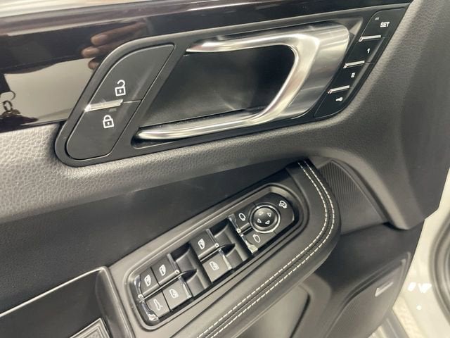 2023 Porsche Macan T