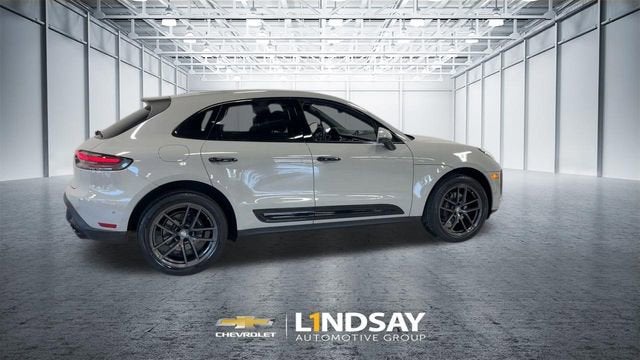 2023 Porsche Macan T