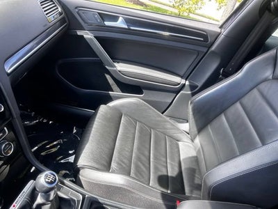 2016 Volkswagen Golf R 4-Door