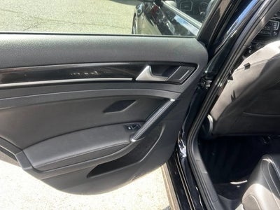 2016 Volkswagen Golf R 4-Door