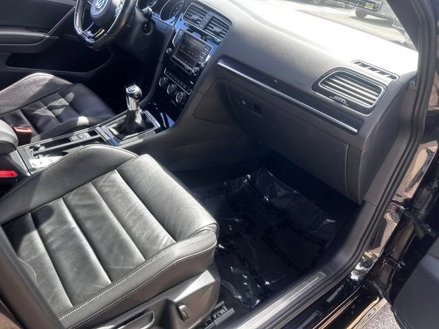 2016 Volkswagen Golf R 4-Door