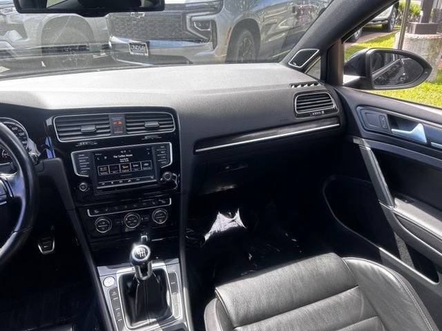 2016 Volkswagen Golf R 4-Door