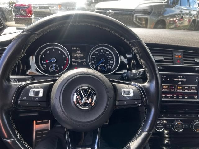 2016 Volkswagen Golf R 4-Door