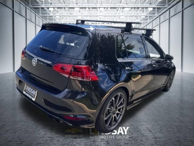 2016 Volkswagen Golf R 4-Door
