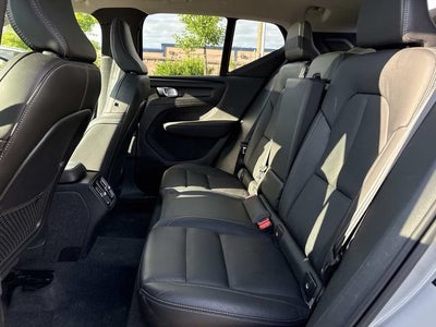 2023 Volvo XC40 B5 Plus Dark Theme