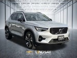 2023 Volvo XC40 B5 Plus Dark Theme